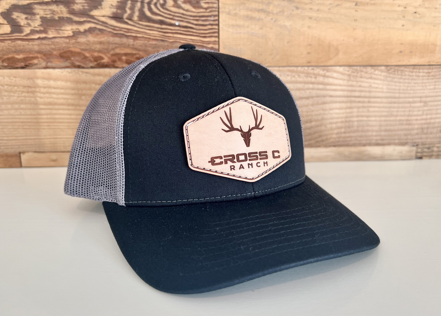 C Elk Wyoming Wyoming 7, PA Predator | Vintage Mule Outfitter, The Cross | Deer, Hunting Area Ranch Wyoming Logo FlexFit Wyoming Ranch and Antelope, Cattle Hat –